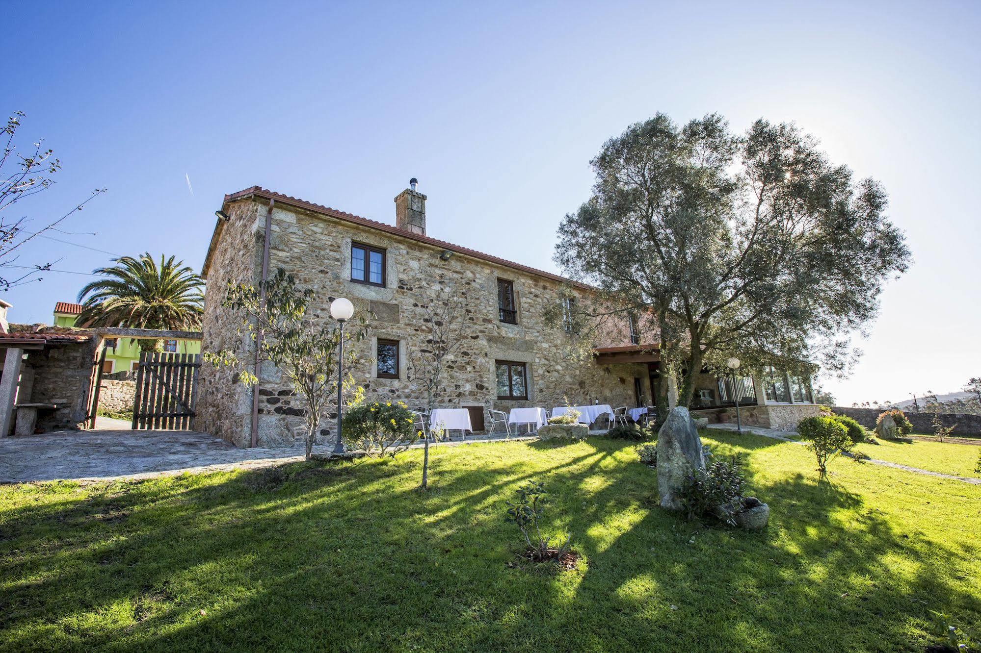 Casa Castineira Guest House Muxia Bagian luar foto